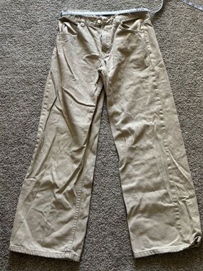 Women’s low rise pants